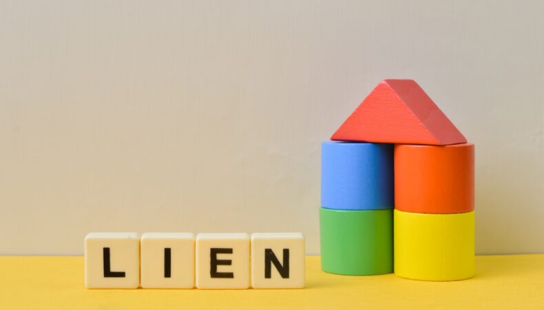 INSUFFICIENT NOTICE OF COMMENCEMENT AND CONSTRUCTION LIEN RIGHTS